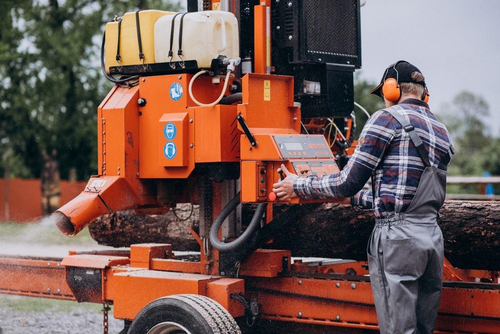 Understanding the Benefits of Air Compressors for Excavation Tasks